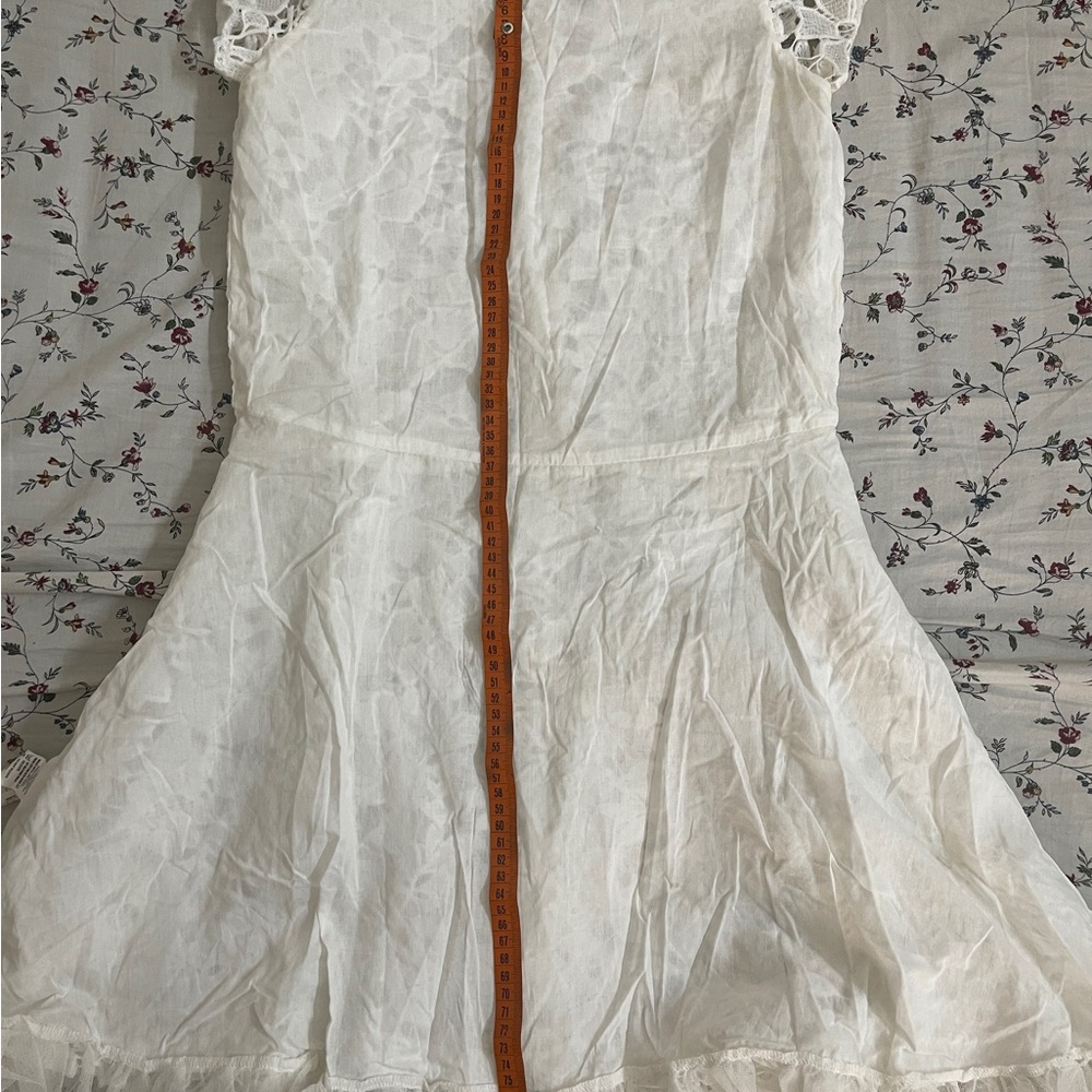 A beautiful white dress in size XS - Picture 10 of 10